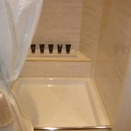 Bed & Breakfast Domus Borgognona
