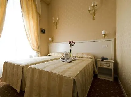 Bed & Breakfast Domus Borgognona Rome