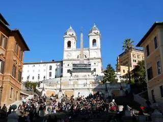 Domus Borgognona Bed & Breakfast 2*