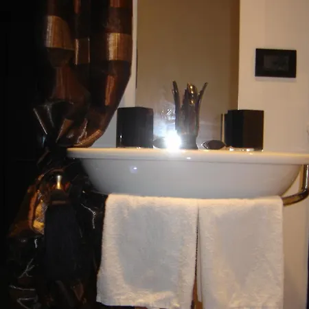 Hotel Domus Borgognona