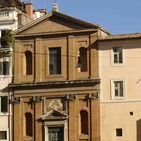 Hotel Domus Borgognona 2*