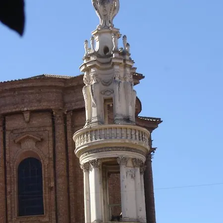 Domus Borgognona 2*