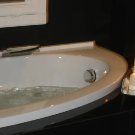 Domus Borgognona 2*
