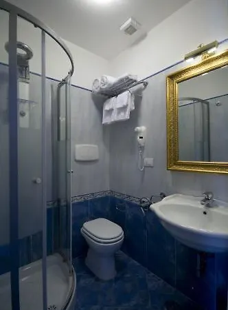 Hotel Domus Borgognona Rome